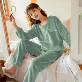 2024 Winter Pyjamas Warm Flannel Women Thick Leisure Wear Simplicit Coral Velvet Long Sleeve Solid Sleepwear Pajamas Set